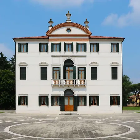 Centro Cardinal Urbani
